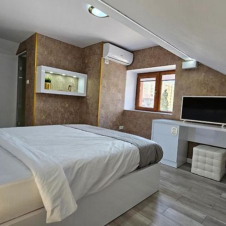 Bed and breakfast Colt De Rai Resita Extérieur photo