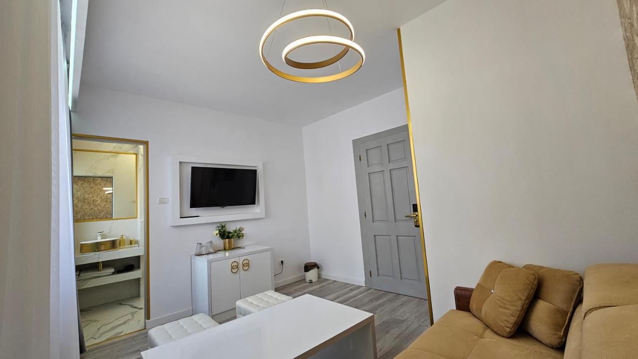 Bed and breakfast Colt De Rai Resita Extérieur photo