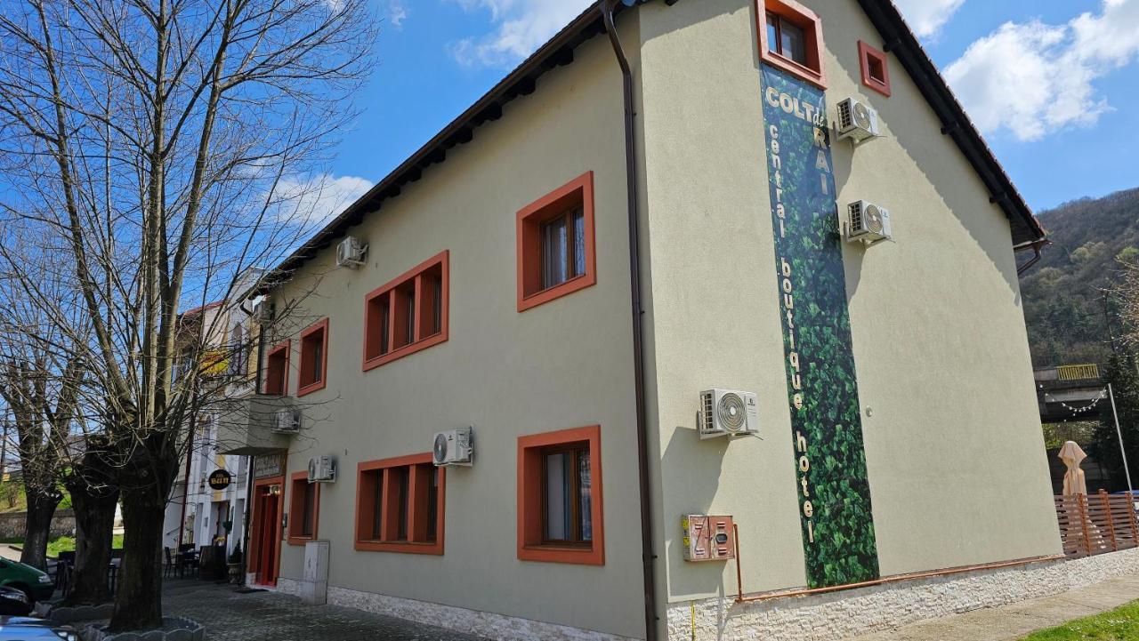 Bed and breakfast Colt De Rai Resita Extérieur photo
