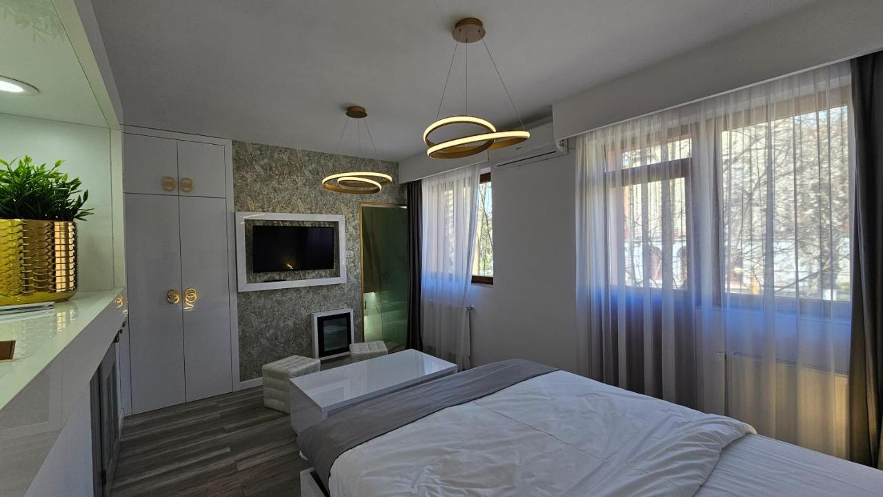 Bed and breakfast Colt De Rai Resita Extérieur photo