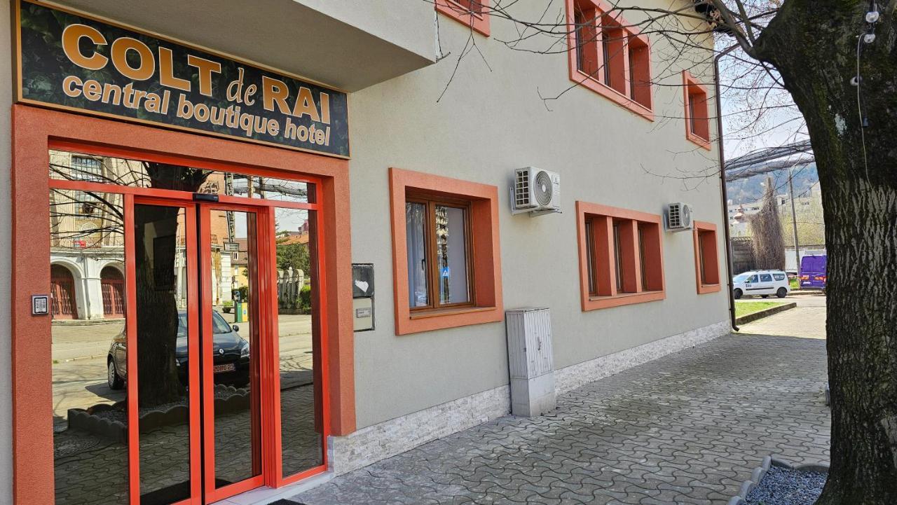 Bed and breakfast Colt De Rai Resita Extérieur photo